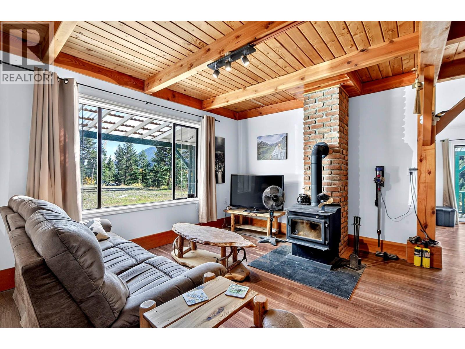 9524 Tranquille Criss Creek Road - 25