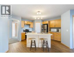 104, 23 Everridge Square SW - photo 3