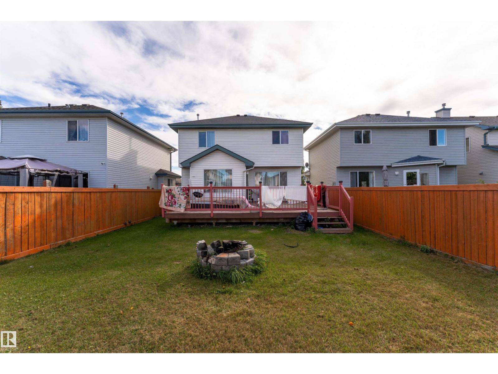 8910 7 AV SW - 16