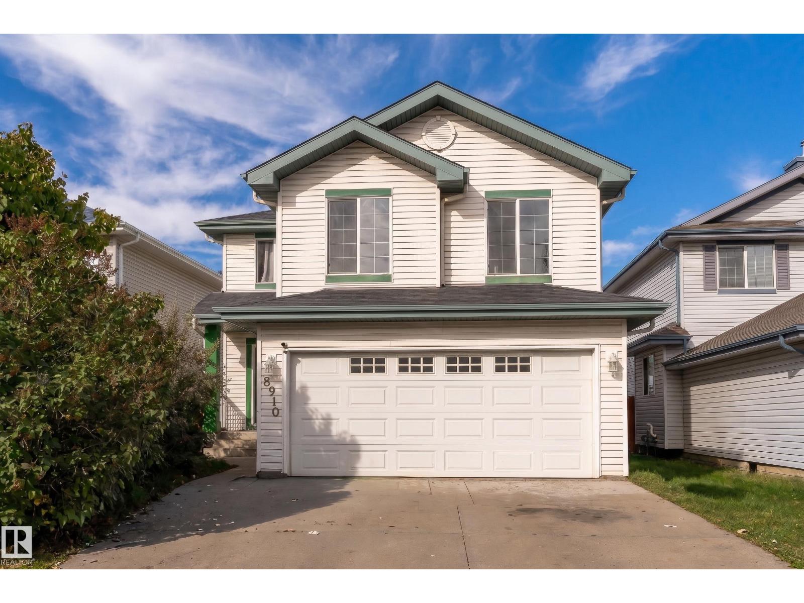 8910 7 AV SW - 2