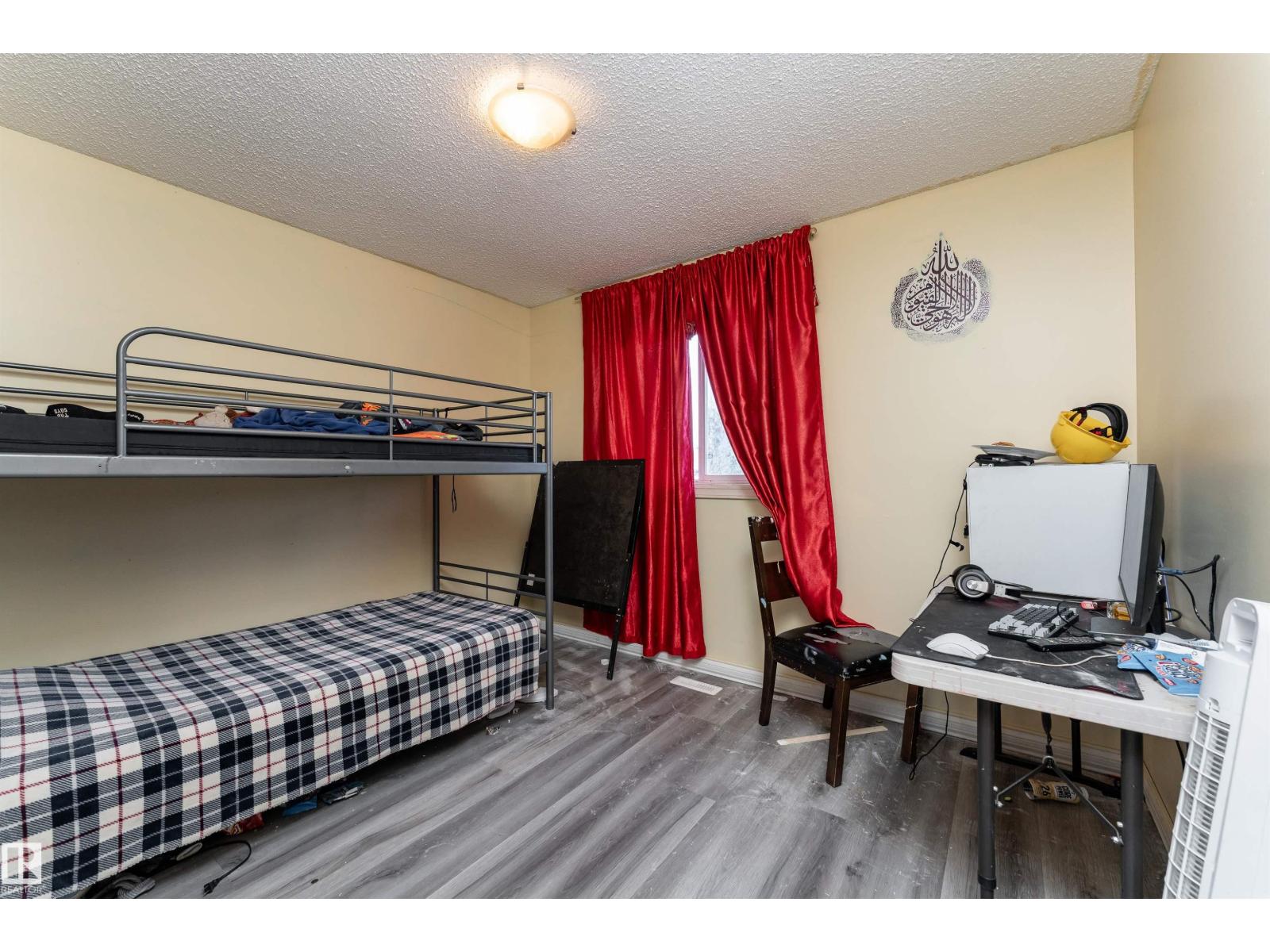 8910 7 AV SW - Image 24