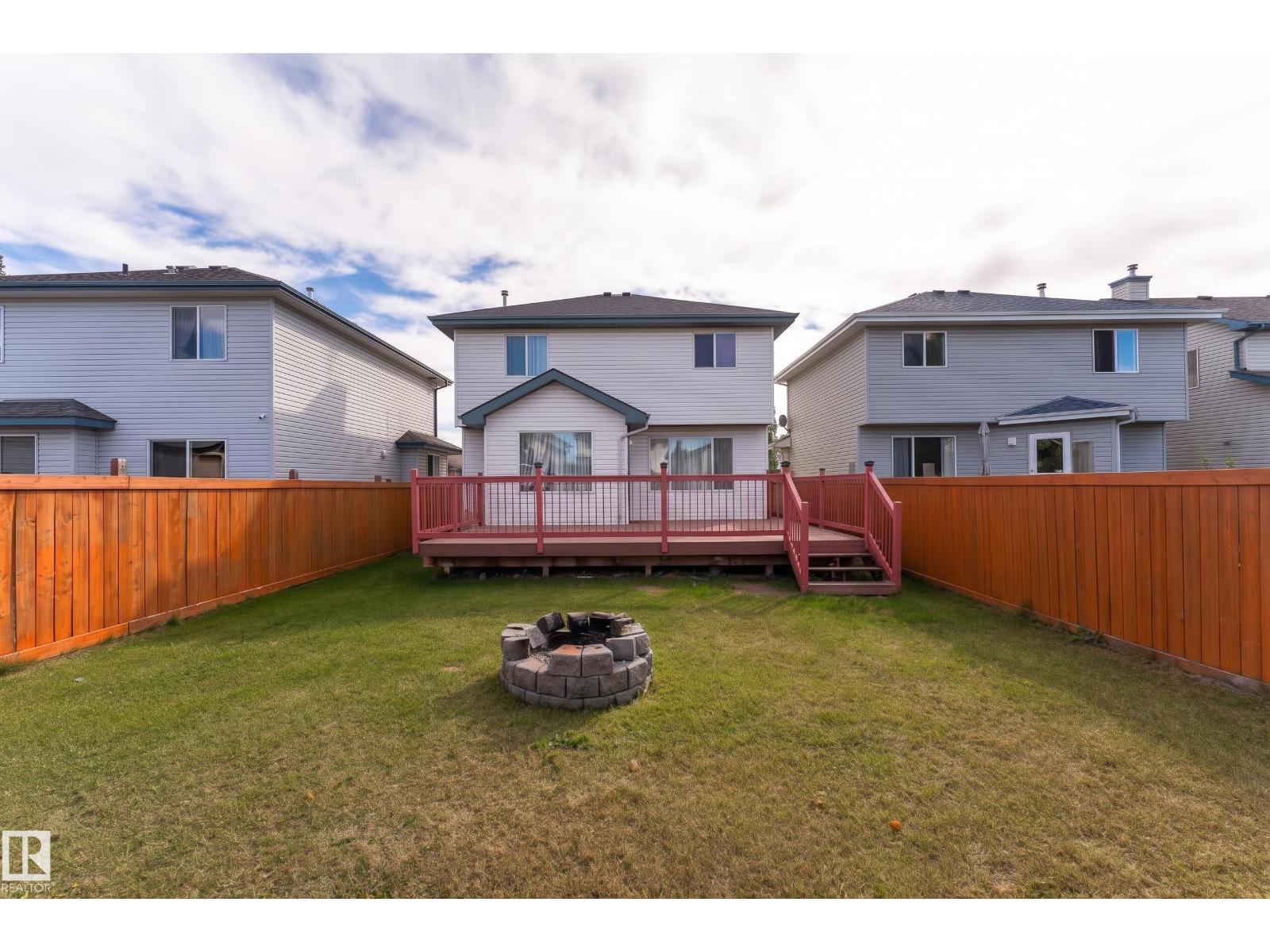 8910 7 AV SW - 40