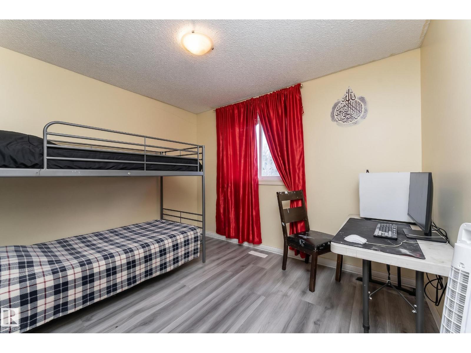 8910 7 AV SW - Image 41