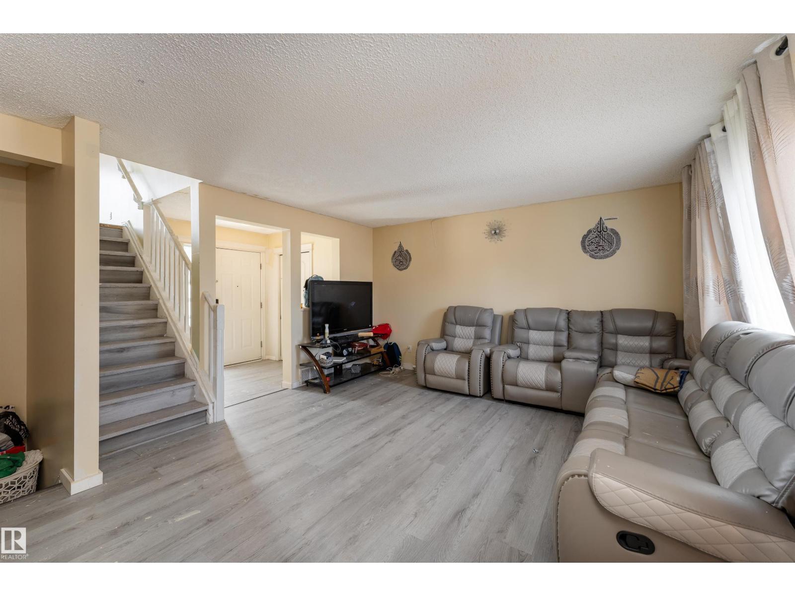 8910 7 AV SW - Image 7