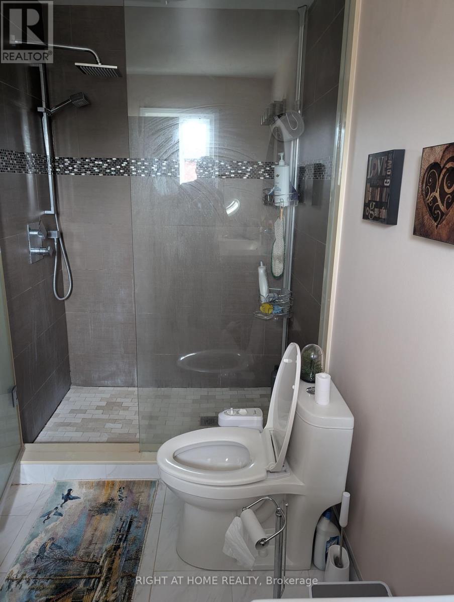 4 BAYEL CRESCENT, Richmond Hill (Devonsleigh) — photo 10