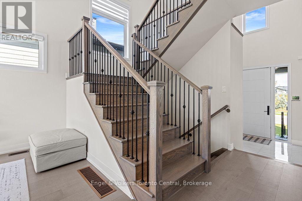125 Stoneleigh Drive — photo 15
