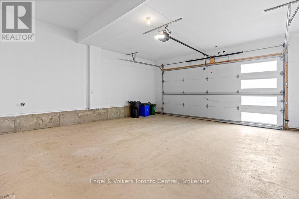 125 Stoneleigh Drive — photo 44