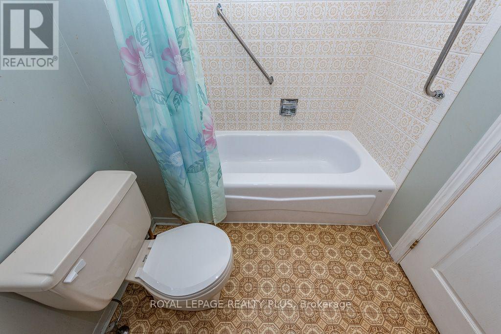 19 Macdougall Drive, Brampton, ON photo 27