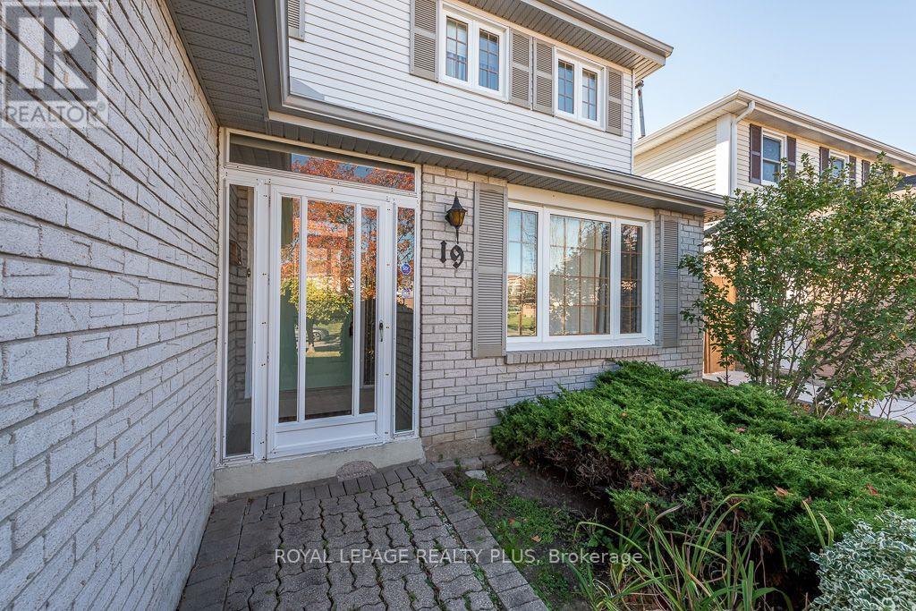 19 MACDOUGALL DRIVE - 3
