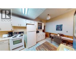 Bonus Room - 100 Lonsdale Street, Wawota, SK S0G5A0 Photo 8