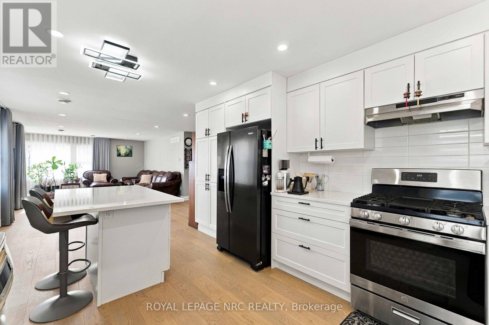 1530 Niagara Stone Road — photo 13