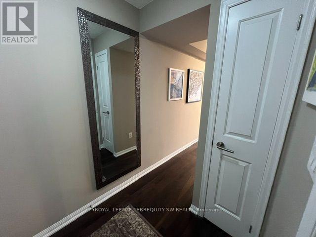 400 Adelaide Street East — photo 10