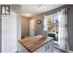 149 Taradale Close NE - photo 8