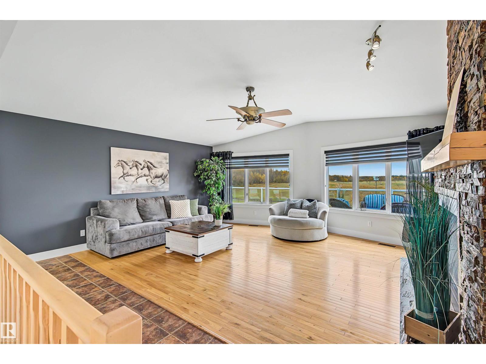 Photo 52