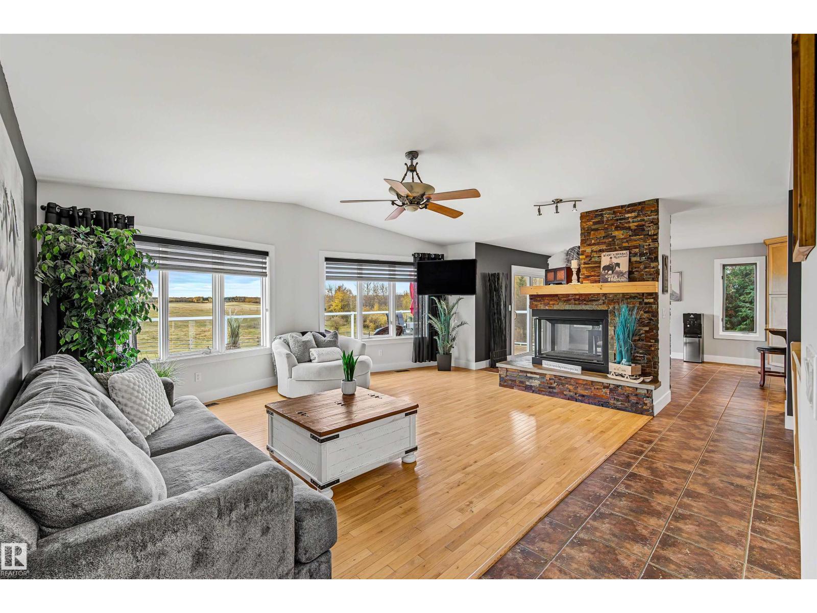 22549 TWP ROAD 511 - 53