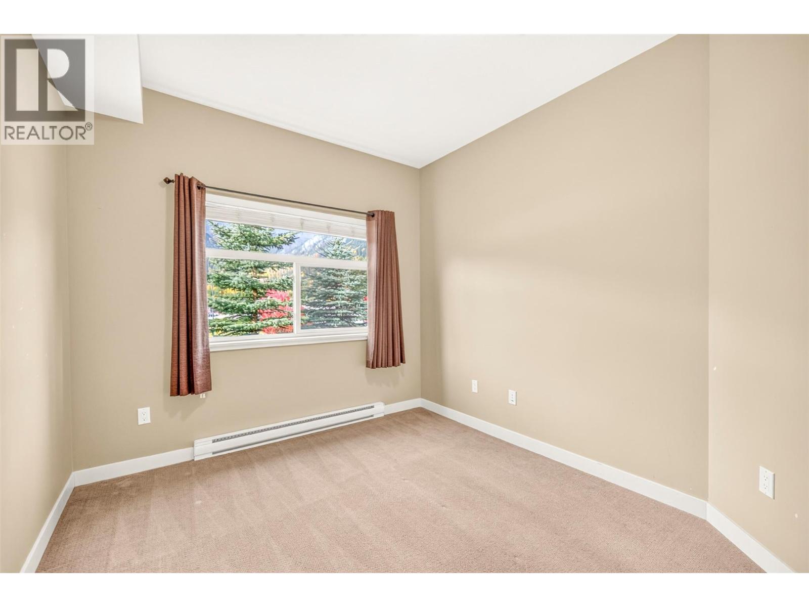 #210 1330 Whitewood Crescent - 21