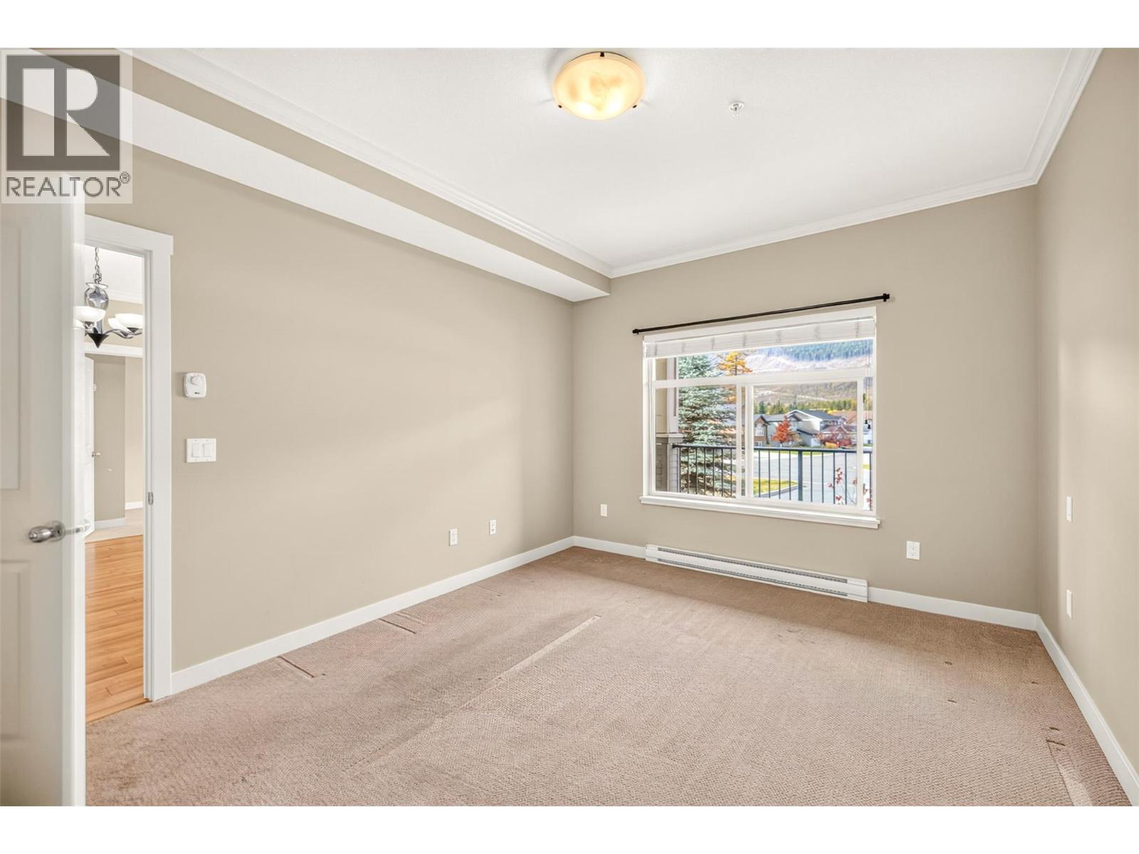 #210 1330 Whitewood Crescent - 16