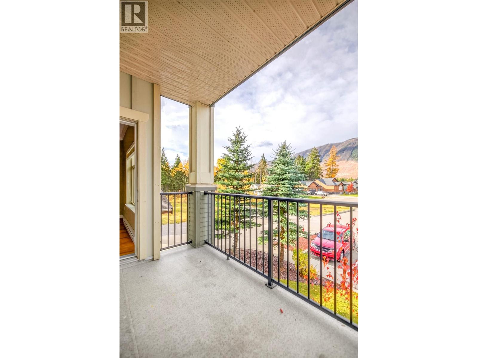 #210 1330 Whitewood Crescent - 30