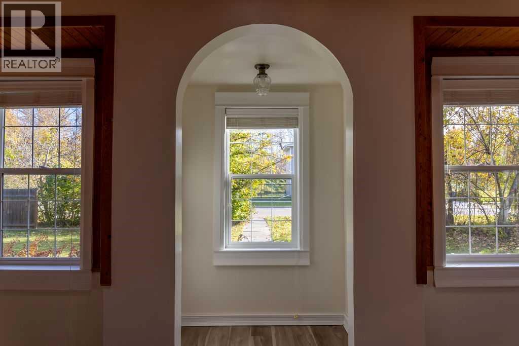 10714 92 Street - Image 28