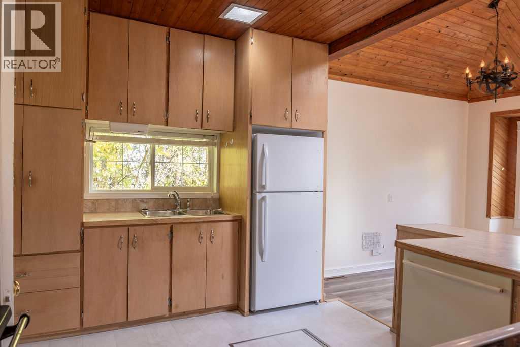 10714 92 Street - Image 45