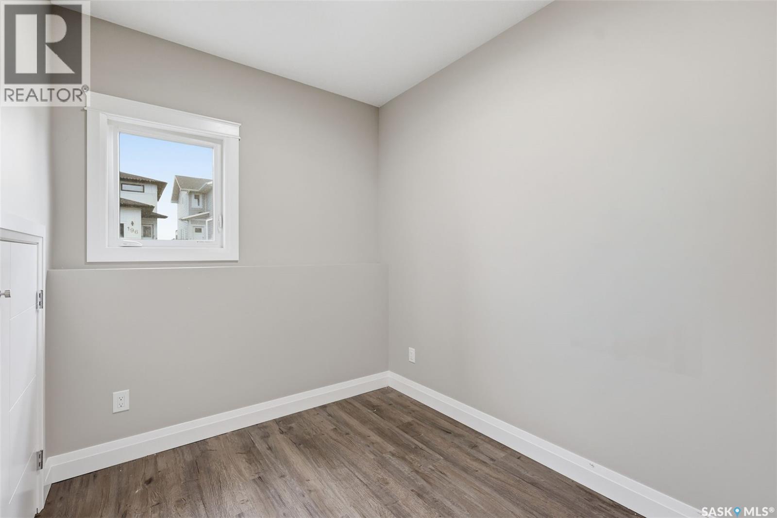 203 Burgess BAY, Saskatoon — photo 22