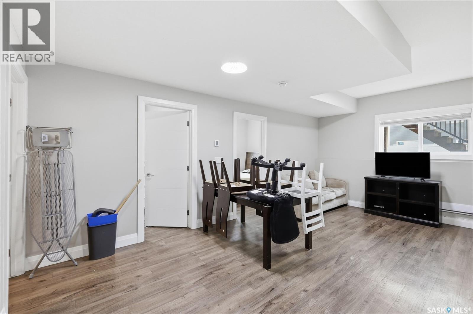 203 Burgess BAY - 25