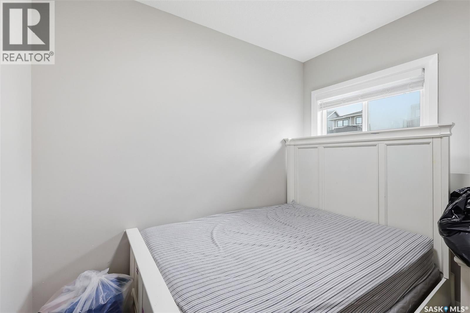 203 Burgess BAY, Saskatoon — photo 28