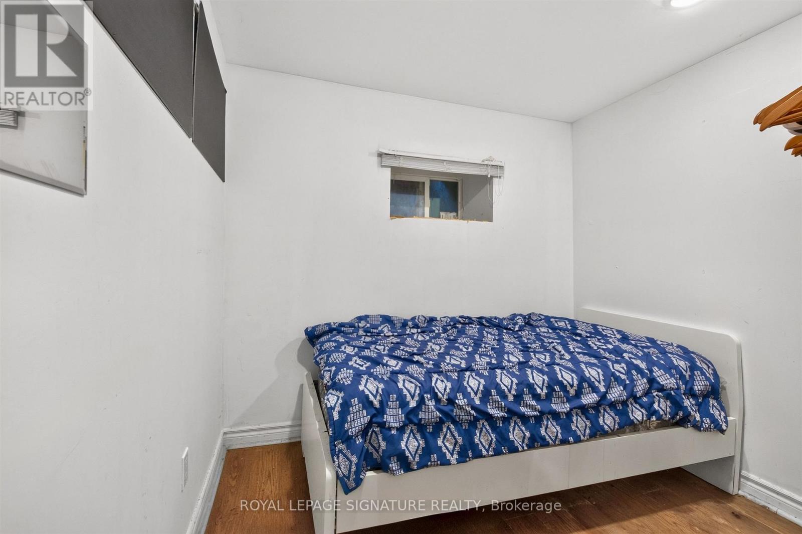 212 Lippincott Street, Toronto, ON photo 34