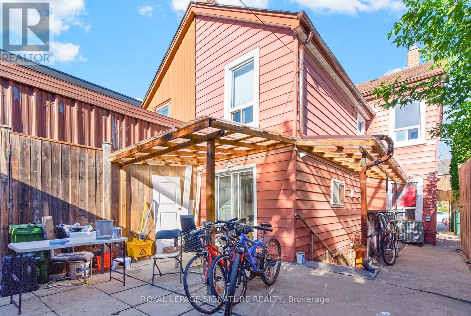 212 Lippincott Street, Toronto, ON photo 41
