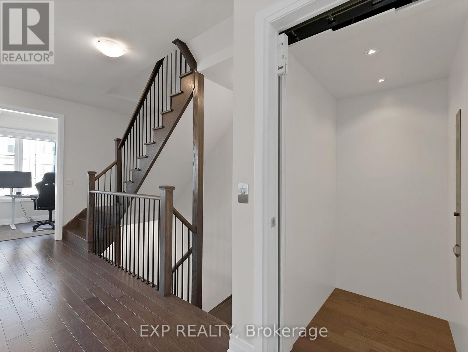 209 Vermont Avenue, Newmarket, ON photo 21