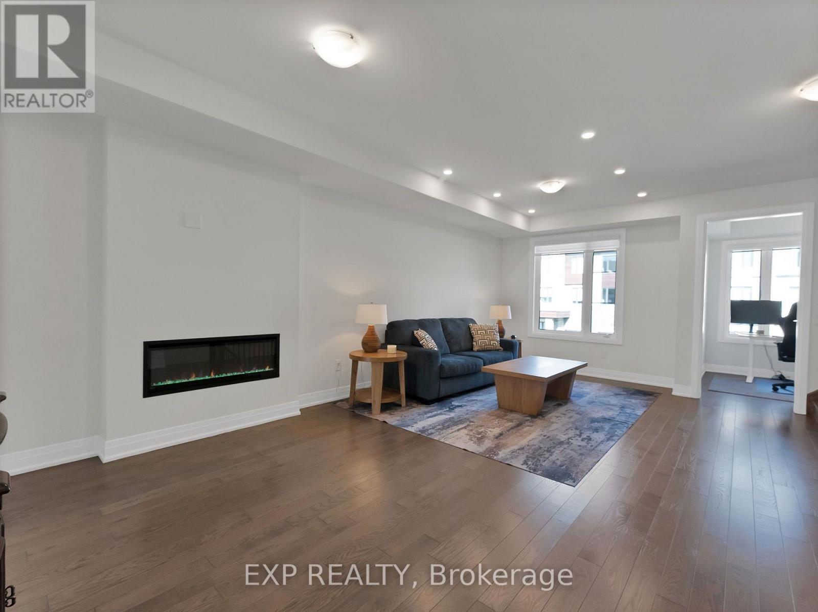 209 Vermont Avenue, Newmarket, ON photo 22