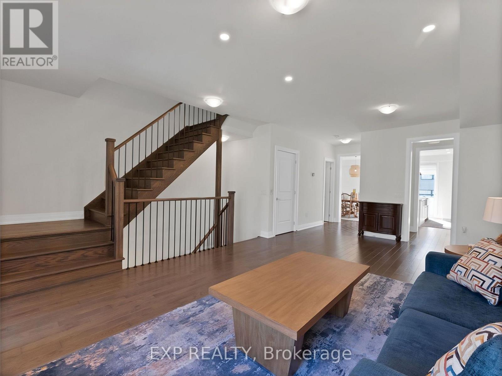 209 Vermont Avenue, Newmarket, ON photo 23