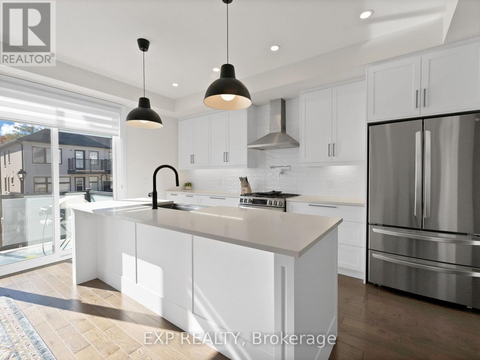 209 Vermont Avenue, Newmarket, ON photo 31
