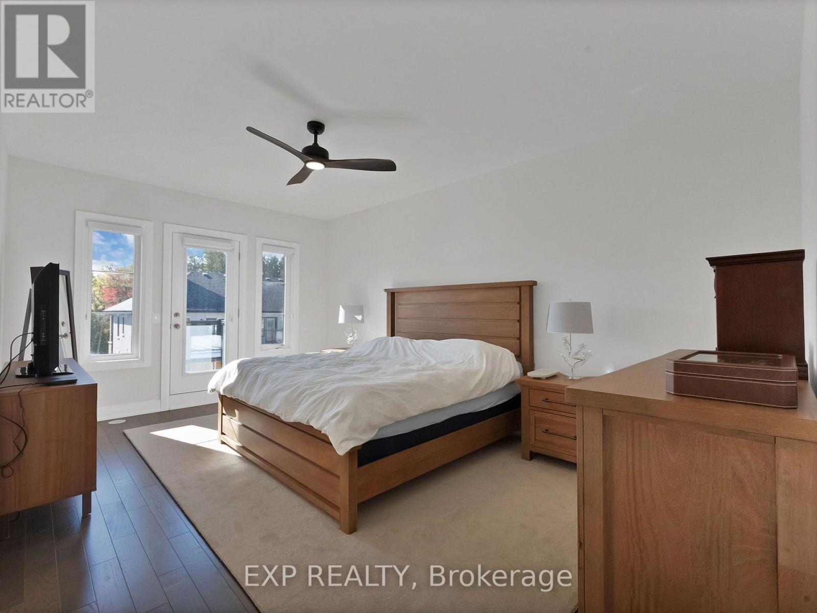 209 Vermont Avenue, Newmarket, ON photo 32