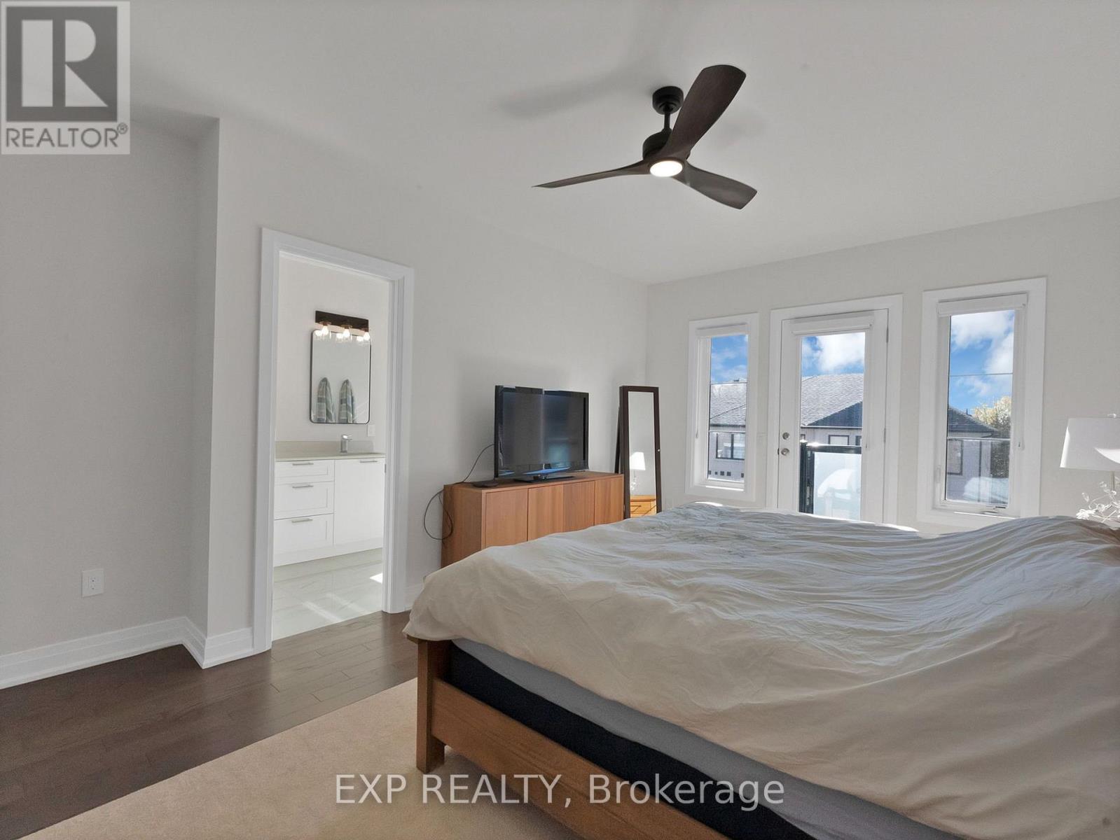 209 Vermont Avenue, Newmarket, ON photo 33
