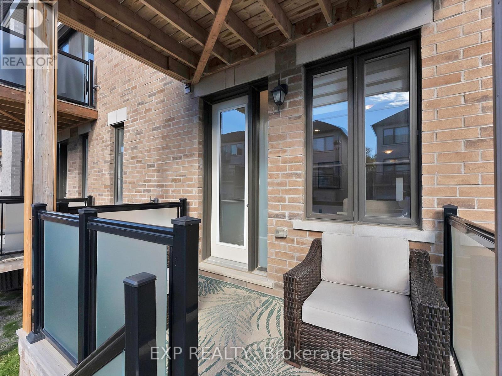 209 Vermont Avenue, Newmarket, ON photo 41