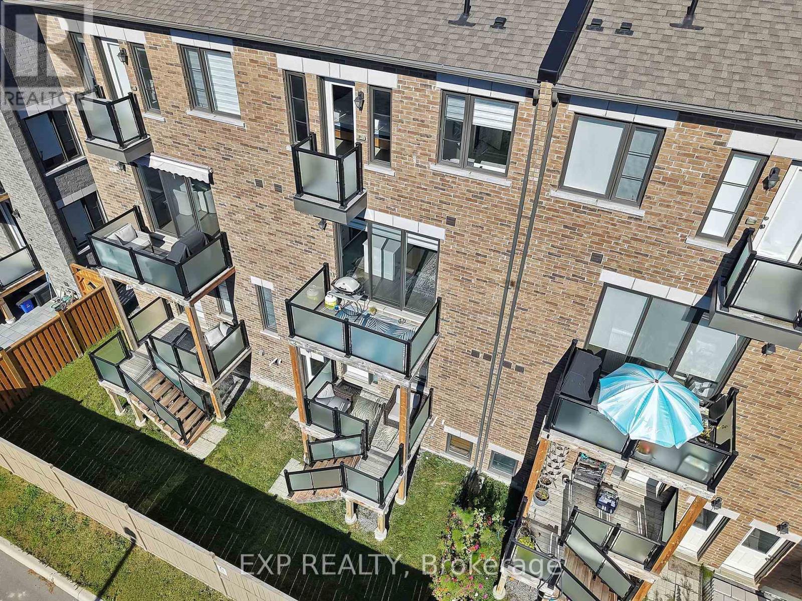 209 Vermont Avenue, Newmarket, ON photo 43