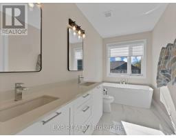 209 Vermont Avenue, Newmarket, ON L3X0M7 Photo 35