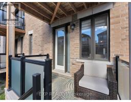209 Vermont Avenue, Newmarket, ON L3X0M7 Photo 41