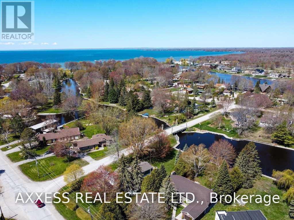 1 Pinetree Court — photo 32