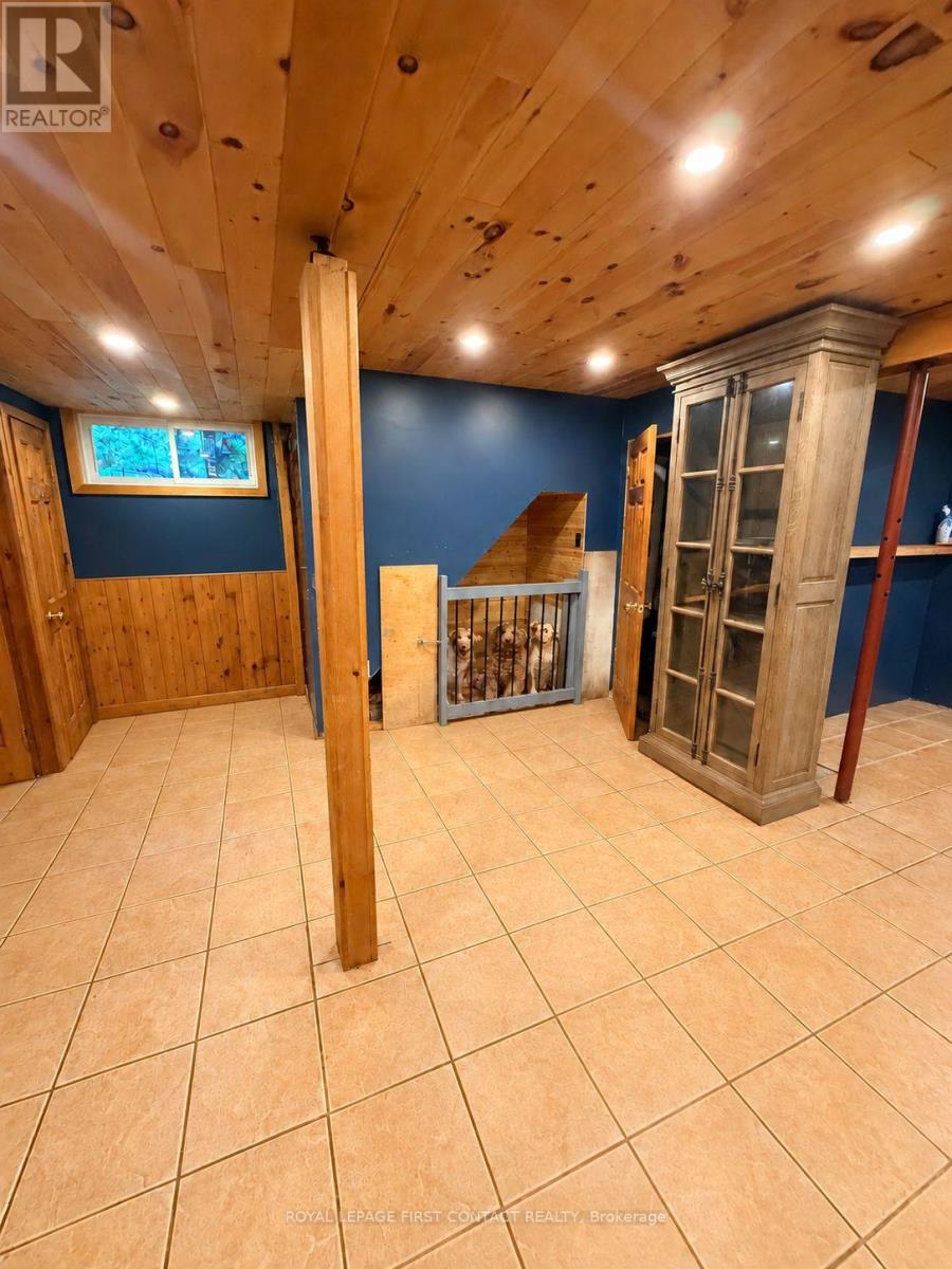 235 SUNNIDALE Road South, Wasaga Beach, ON photo 21