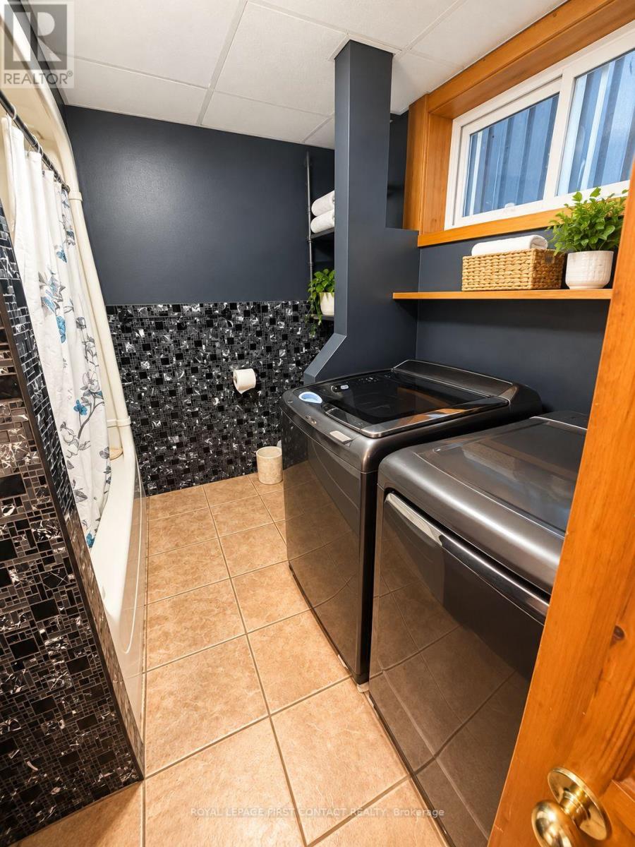 235 SUNNIDALE Road South, Wasaga Beach, ON photo 23