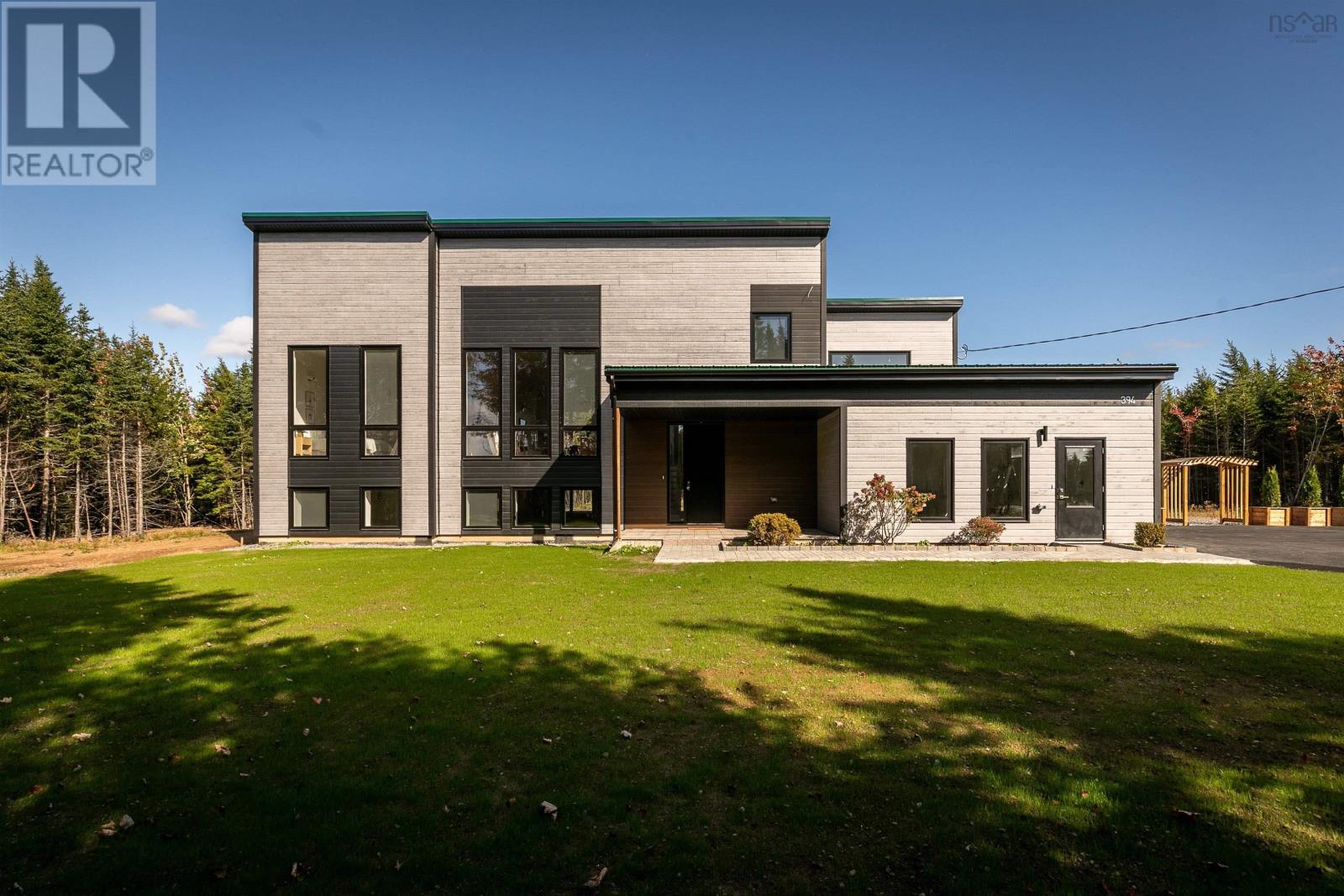 394 Canoe Crescent - 1