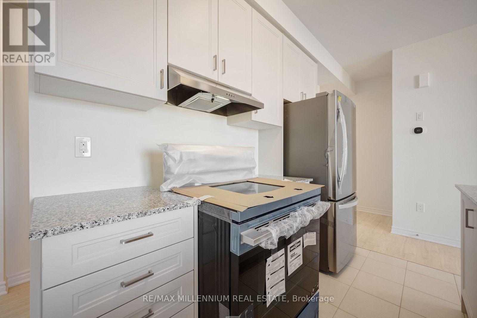 10 Thornbird Crescent — photo 13