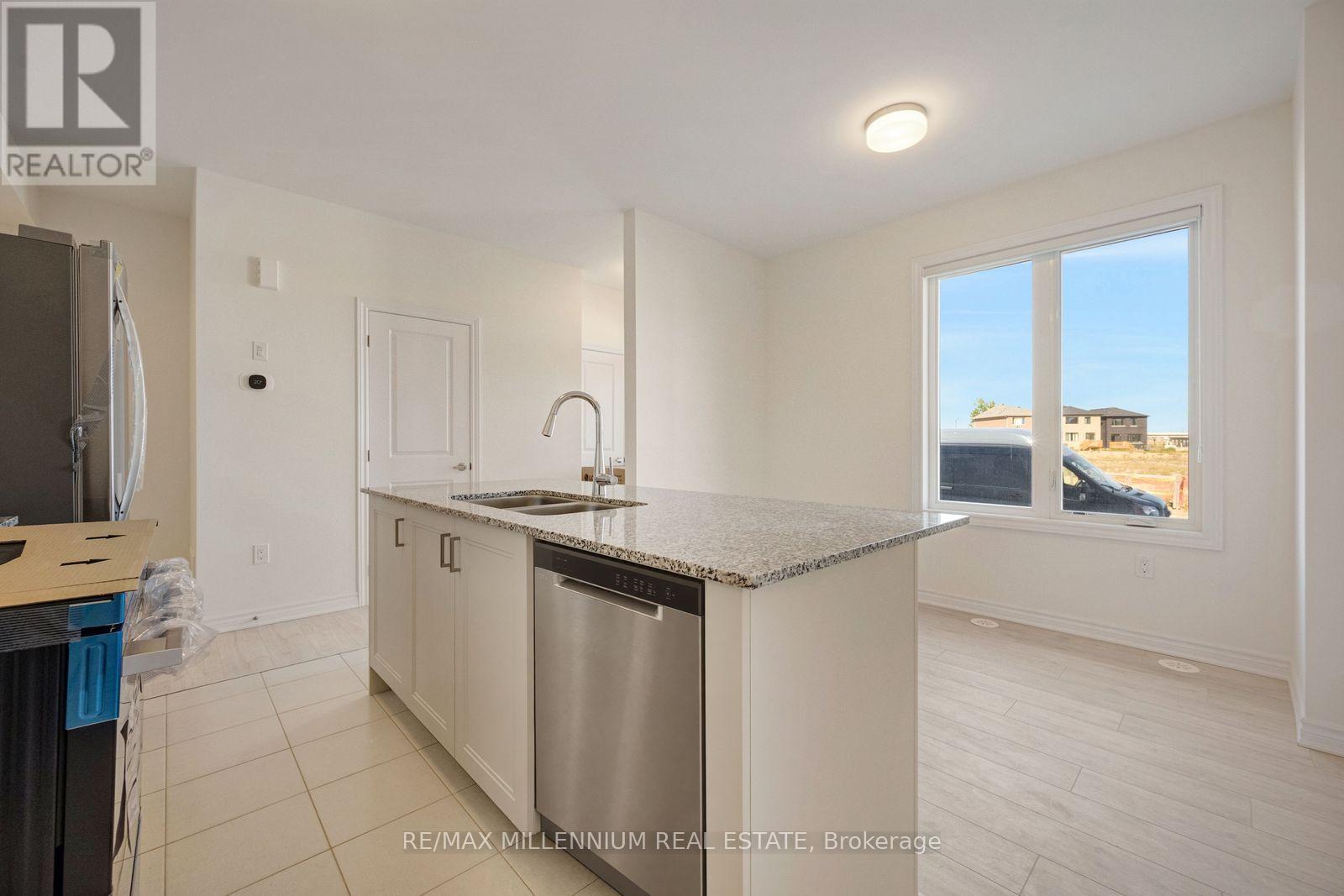 10 Thornbird Crescent — photo 15