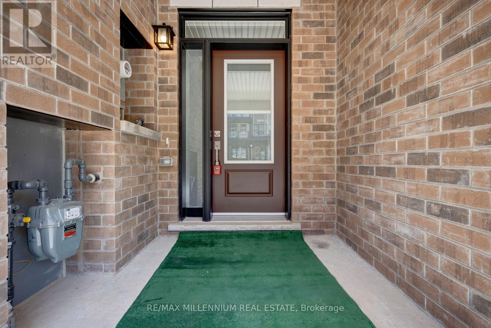 10 Thornbird Crescent — photo 36