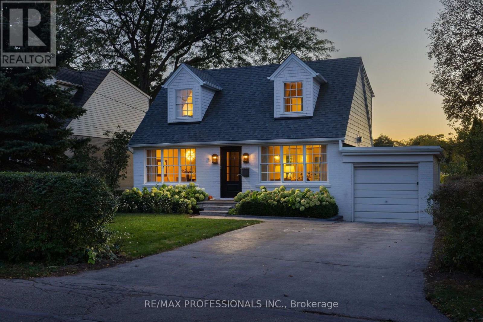 8 Glenn Murray Drive, Toronto, ON photo 2