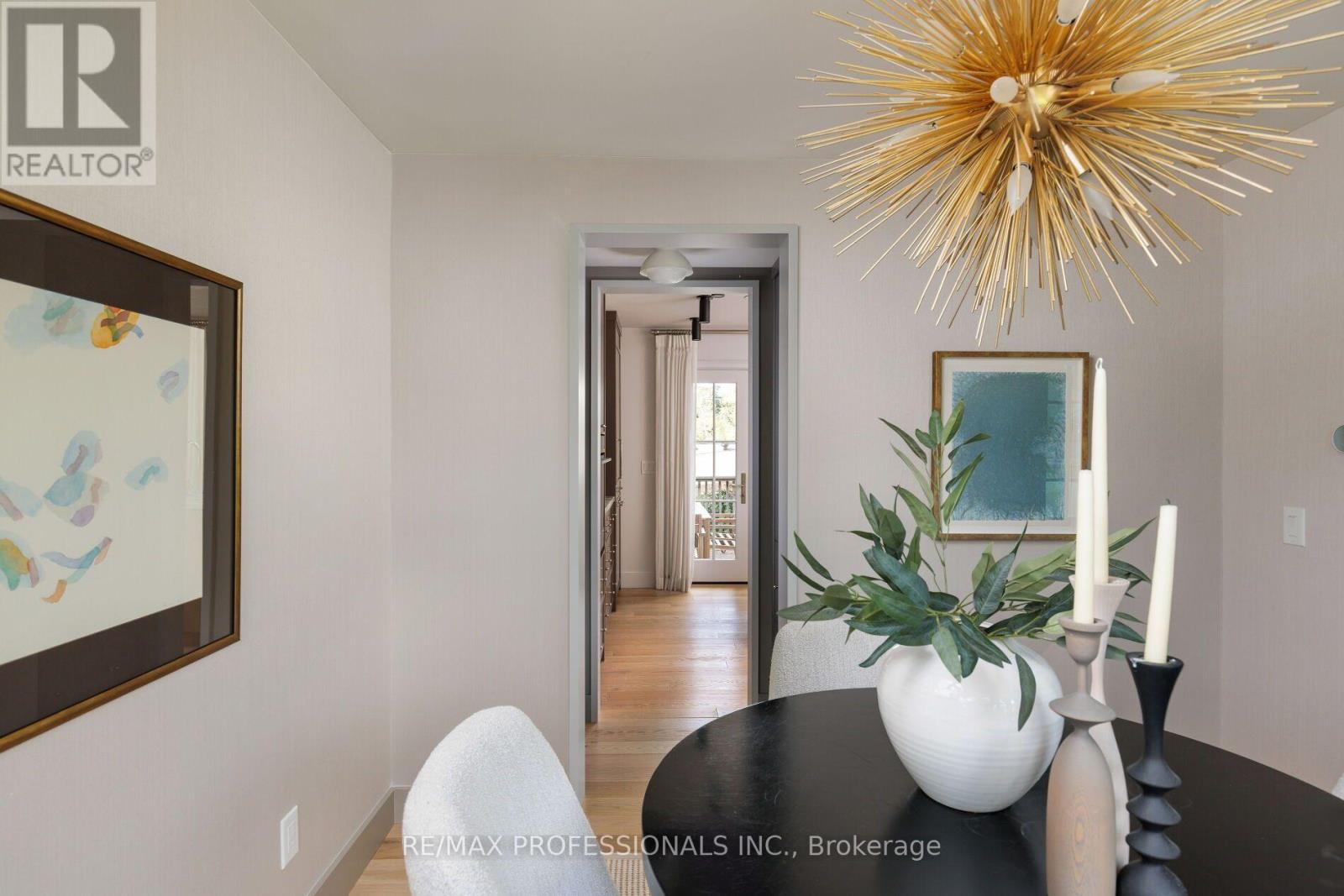 8 GLENN MURRAY DRIVE - 23