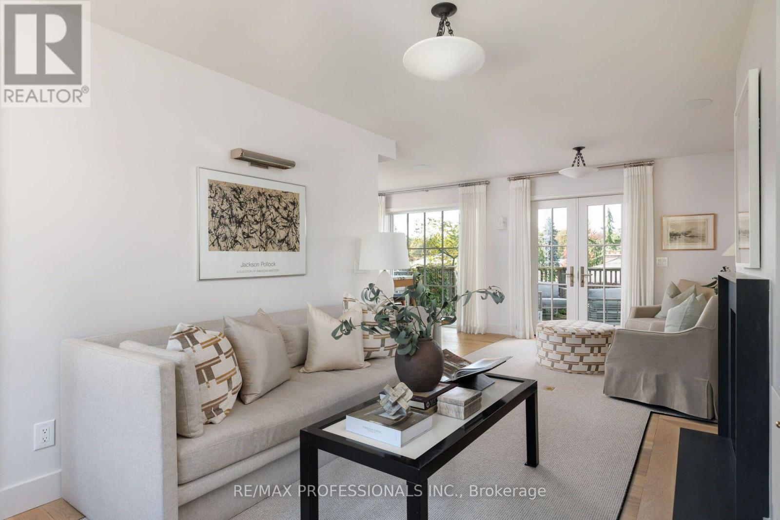 8 Glenn Murray Drive, Toronto, ON photo 9