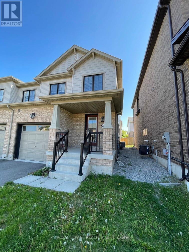 12 PAGEBROOK CRESCENT, Hamilton (Stoney Creek Mountain) — photo 2